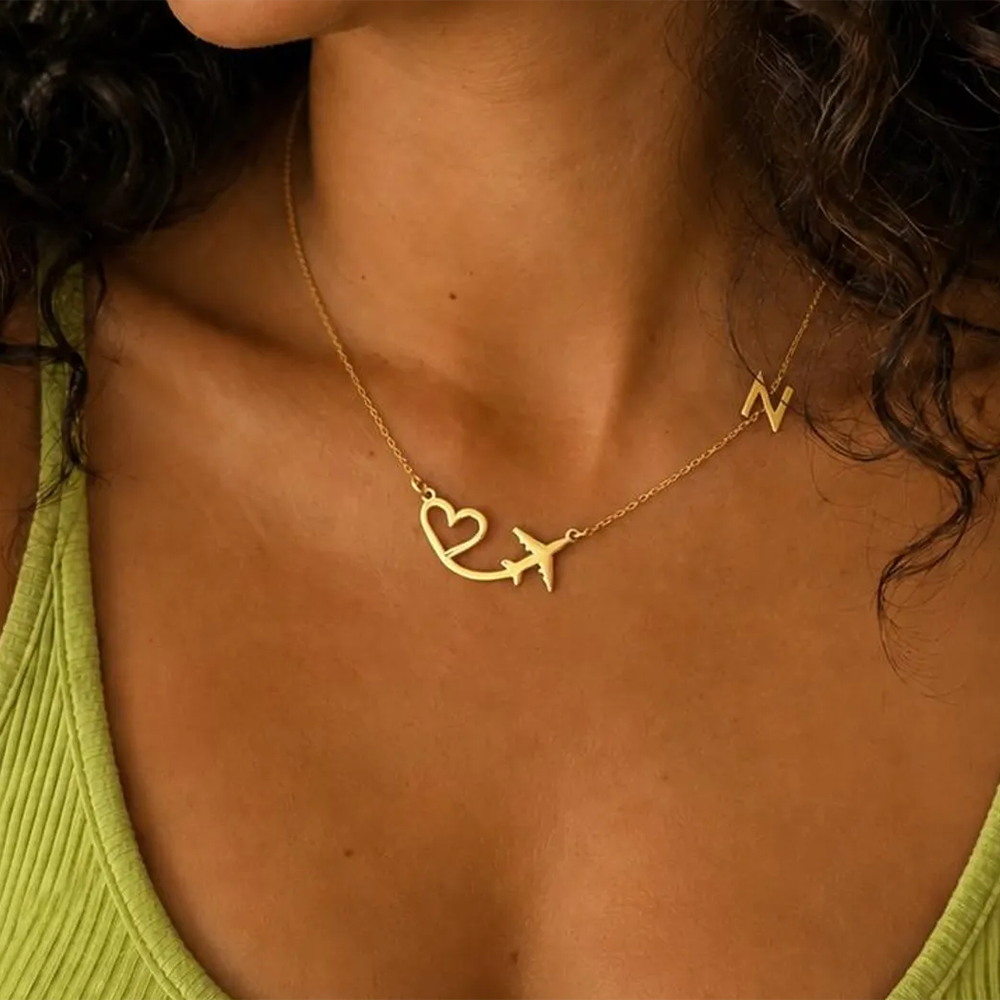 Engraved Name Necklace - Spersonalizowany naszyjnik z zawieszką w kształcie